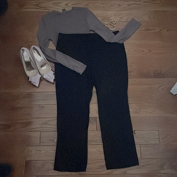 NWOT Never worn Ann Taylor Black Ankle-Length Work Slacks: Size 8P - Picture 1 of 6